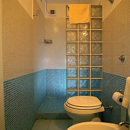 Bed & Breakfast Olive Garden & Petite Maison 2*