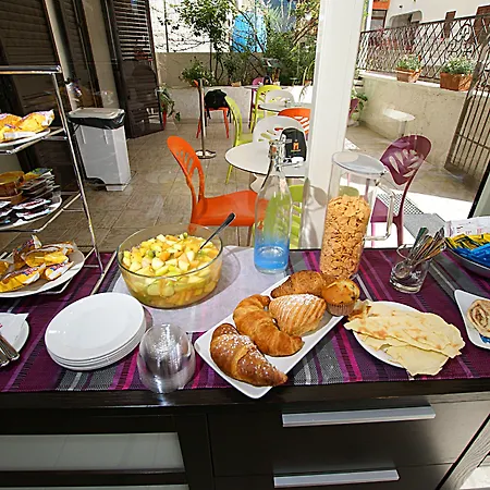 Olive Garden & Petite Maison Bed & Breakfast Posada (Sardinia)