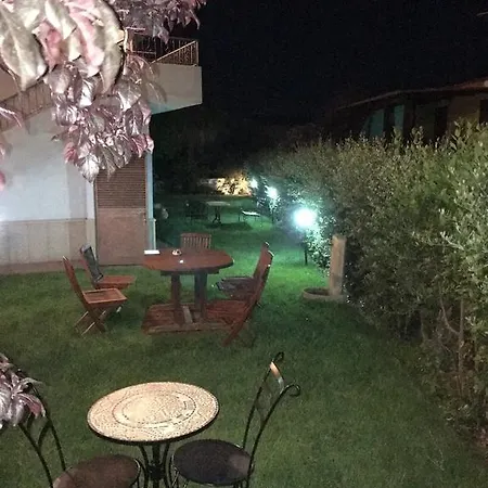 Olive Garden & Petite Maison